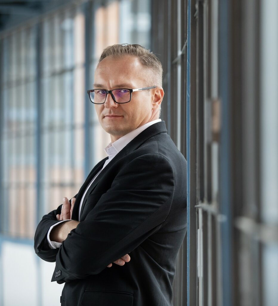 dr hab. prof. UKEN Mateusz  Wyżga